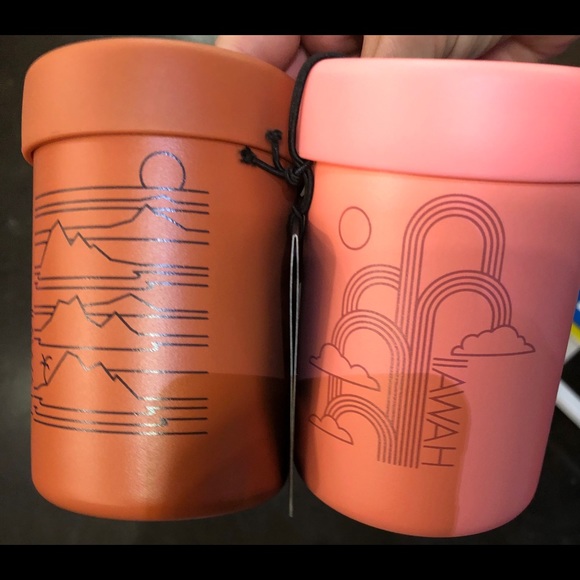 Exclusive Hawaii hydro flasks. - Picture 4 of 8